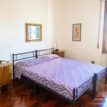 Lorena Flat Firenze